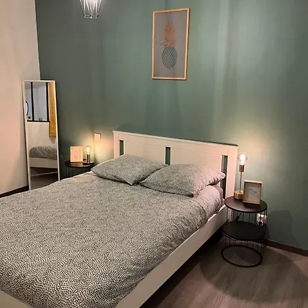 דירה Cosy Hyper Centre *